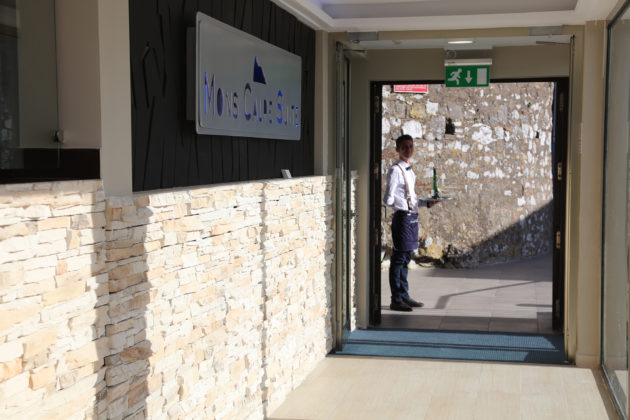 MONS CALPE SUITE RELAUNCH PARTY