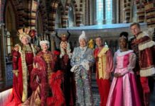 CHRISTMAS PANTO GUIDE
