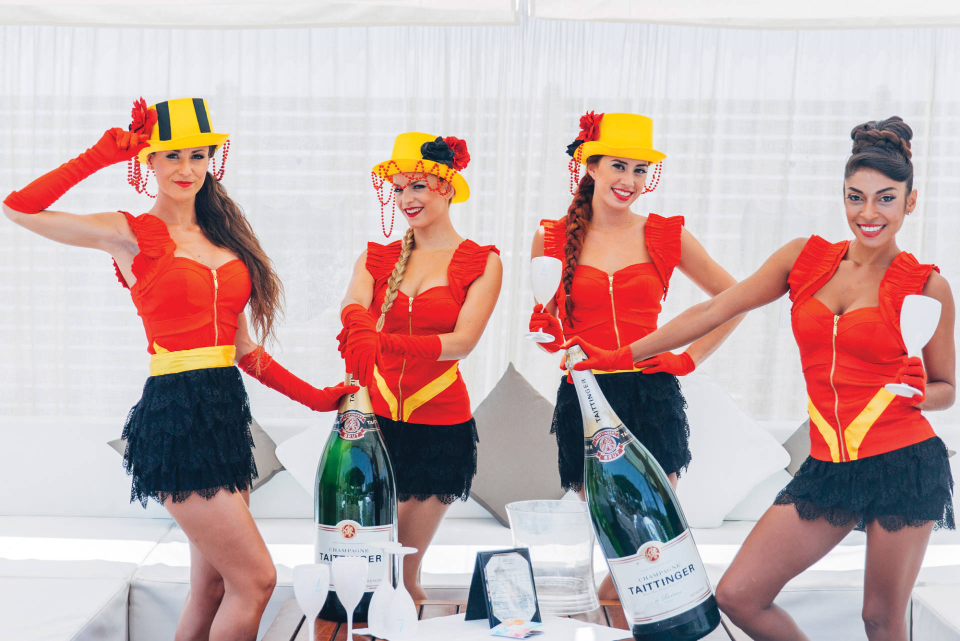 SUMMER ENTERTAINMENT GUIDE DUTCH DAY