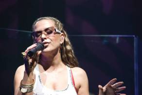 ANASTACIA-ROCKS-MAG-JULY2017-2