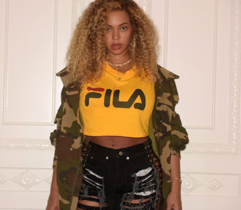 BEYONCE WOWS WITH POST PREGNANCY FIGURE