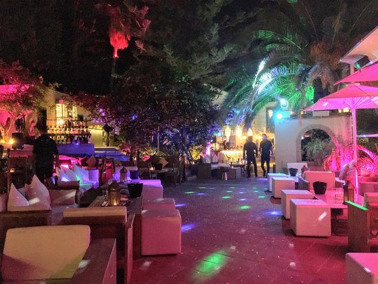 RESTAURANT REV, FINCA BESAYA