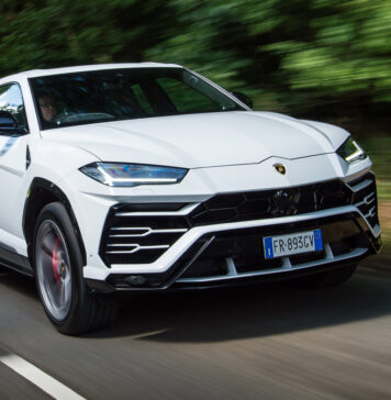 LAMBORGHINI URUS