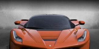 LA FERRARI PACKS A PUNCH